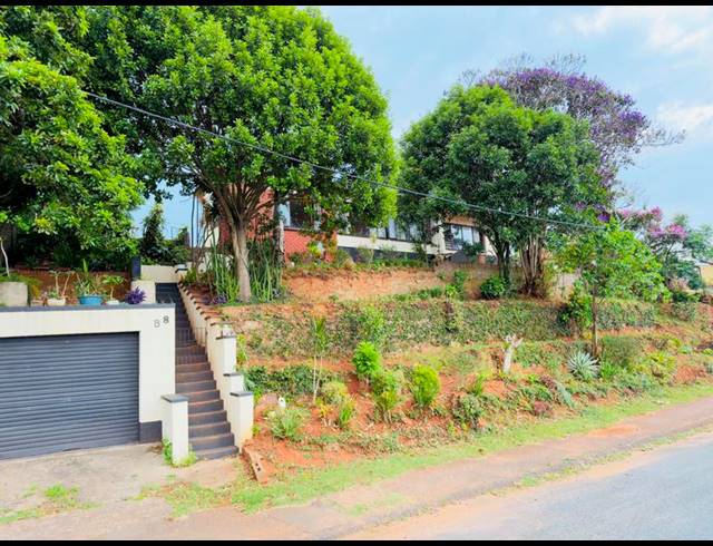 3 BEDROOM HOUSE FOR SALE IN MONTCLAIR